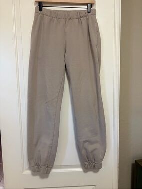 ✌🏽🤍 Brandy Melville Trendy Chill Casual Lounge Sweatpants ✌🏽🤍